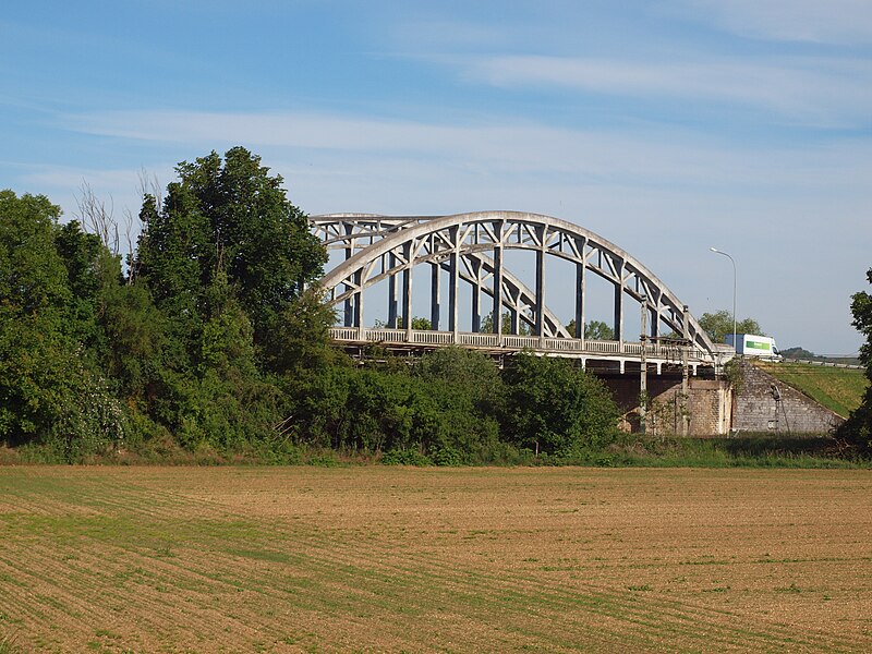 File:Vergigny-FR-89-pont métallique-01.jpg