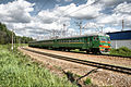 Электропоезд на перегоне Нахабино — Дедовск. Справа территория моторвагонного депо «Нахабино»