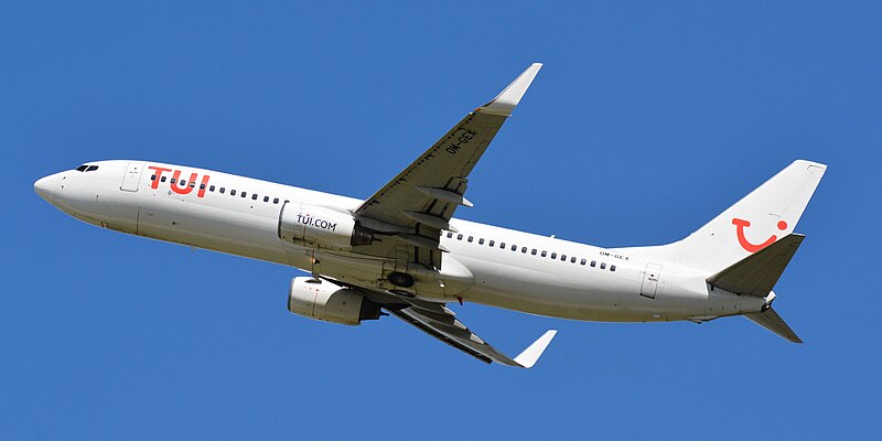 File:Boeing 737-800 OM-GEX - Tui.jpg