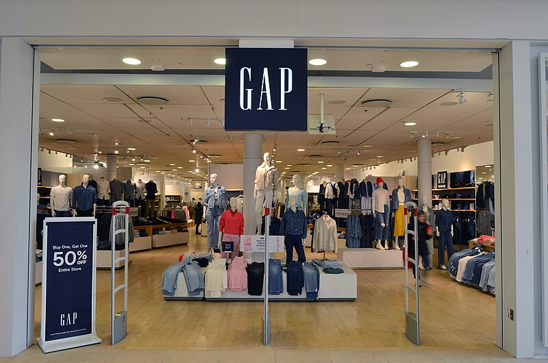 File:GapHillcrestMall3.jpg