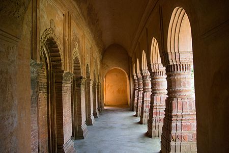 Inside view of Hatikumrul Navaratna Temple, Sirajganj, Bangladesh. Photograph: Kazi Rashed Abdallah Licensing: CC-BY-SA-4.0