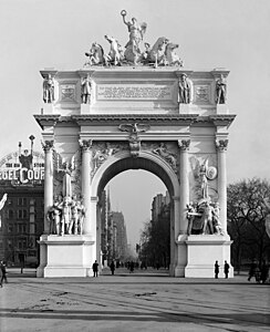 Dewey Arch, by the Detroit Publishing Company (restored by Jbarta and Bammesk)