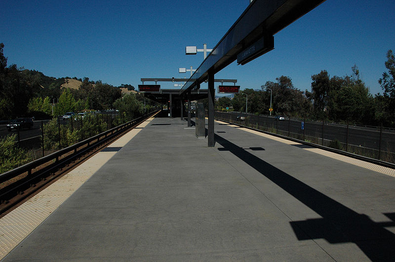 File:Lafayette BART - 002.jpg