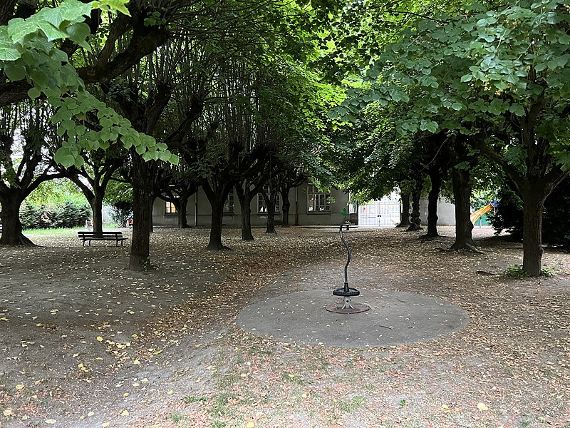 File:Cour Récréation École Villeneuve Triage - Villeneuve-Saint-Georges (FR94) - 2022-06-04 - 1.jpg