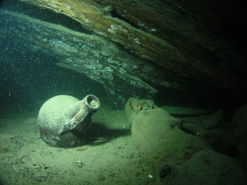 File:Dalarö wreck-bartmann jug.jpg