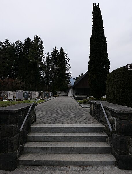 File:Entrance-RuggellCemeteryLiechtenstein RomanDeckert25012023.jpg