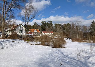 F.d. arbetarbostäder och platsen för huvudbyggnaden