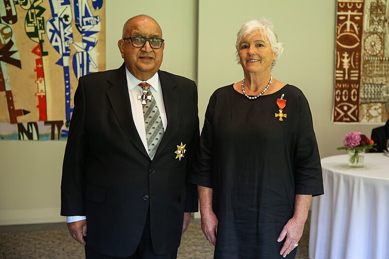 File:Anita Mazzoleni ONZM investiture.jpg