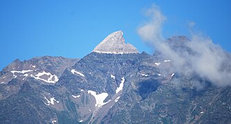 Die Weißwandspitze von Südosten. Teleaufnahme von der Brennerautobahn.