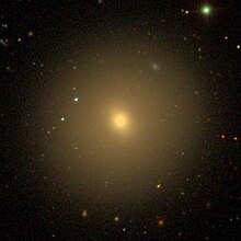 NGC 4267 בתמונה של סקר השמיים הדיגיטלי של סלואן