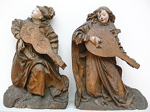 Anges à la vièle et au luth, sculpture sur bois de tilleul, Allemagne (v. 1490) - Musée de Bode, Berlin.