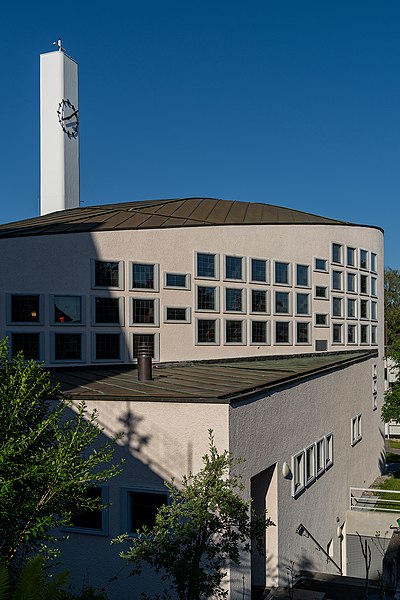 File:2020-Schlieren-ZH-Kath-Kirche.jpg