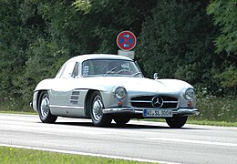 Mercedes 300SL grijs Nürburgring 2006 small.jpg