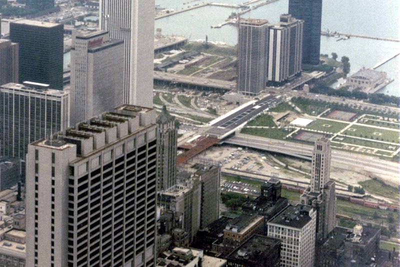 File:Grant Park from Sears Tower in 1981.jpg