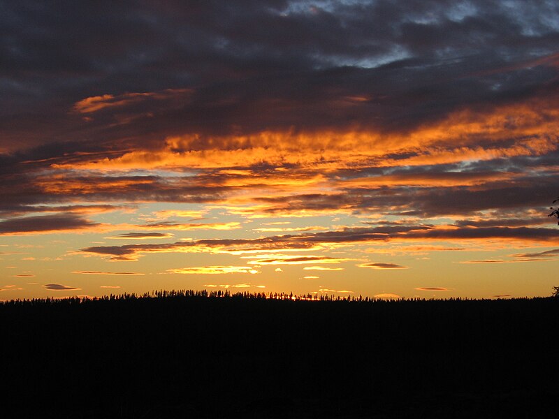 File:July midnight in Lapland.jpg