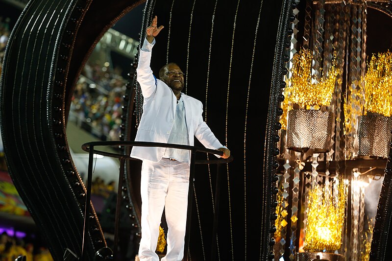 File:PRIMEIRO DIA DE DESFILE DO GRUPO ESPECIAL DAS ESCOLAS DE SAMBA DO RIO (241845).jpg