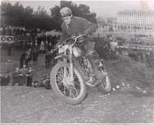 Amb la Derbi 75 a Pedralbes el 1962