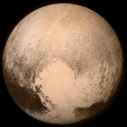 冥王星彩色照片（2015年7月13日，飛越前夕）