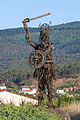 Escultura en una de las rotondas de la villa de Catoira que conmemora la arribada vikinga.