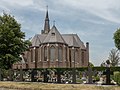 Rijsbergen, l'église (de Sint Bavokerk) et le cimetière