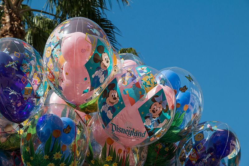 File:Balloons (28348478026).jpg