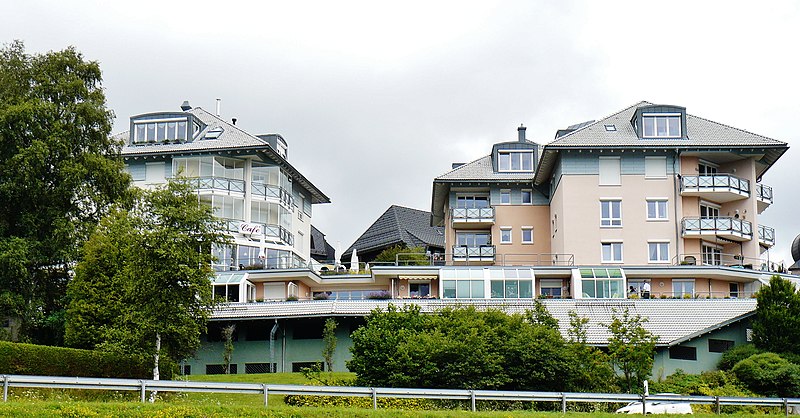 File:Hotel Schiff am Schluchsee - panoramio.jpg