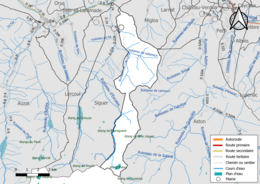 Carte en couleur présentant le réseau hydrographique de la commune