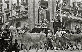 Visita de Francisco Franco a la localidad de Tolosa (12 de 21) - Fondo Car-Kutxa Fototeka.jpg