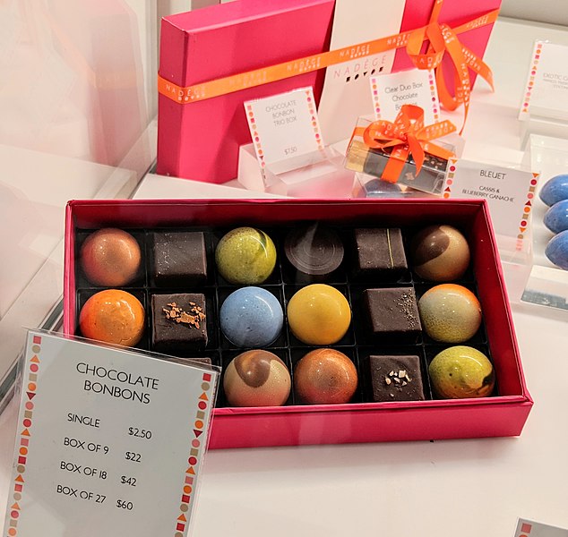 File:Nadège chocolate bonbons.jpg