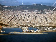 Barcelona med Collserola bakom.