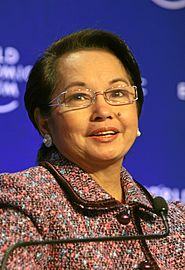 Gloria Macapagal Arroyo (1998–2001) (1947-04-05) 5 Abril 1947 (tawen 77)