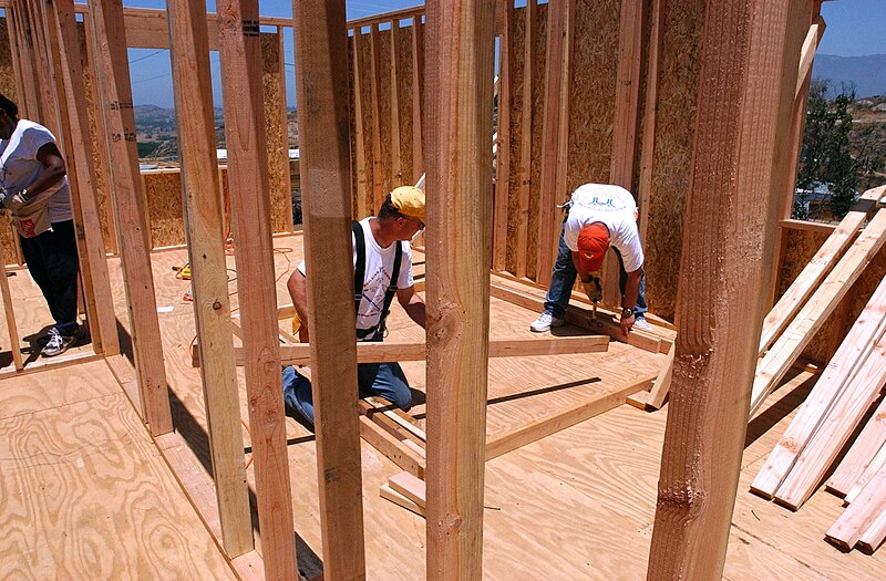 File:US Navy 040623-N-8770J-008 Sailors assigned to the Nimitz-class aircraft carrier USS Ronald Reagan (CVN 76) frame-up a wall during a construction project called a "Blitz Build.jpg