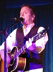 Singer Kiefer Sutherland