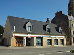 Janzé-FR-35-Crédit mutuel-01.jpg