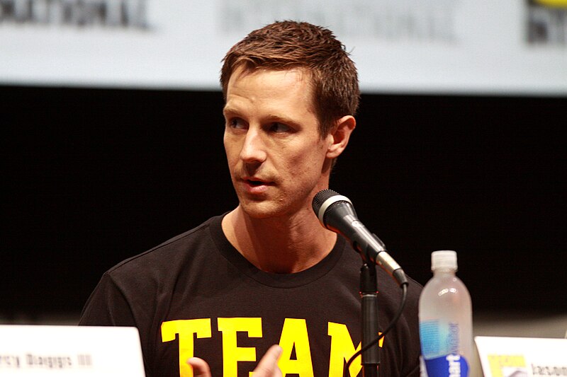 File:Jason Dohring 2013.jpg