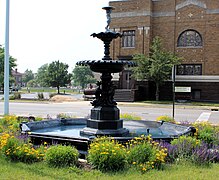 Root Memorial Park fountain.jpg