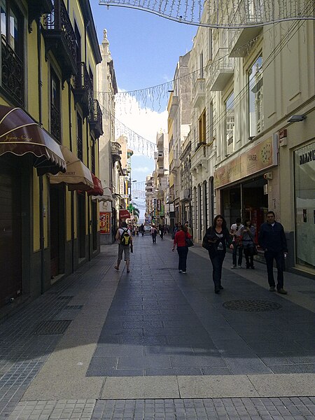 File:Santa Cruz pedestrian zone.jpg