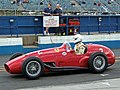 Ein Ferrari 625F1 bei einem Oldtimer-Rennen in Donington 2007