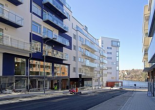 Bryggvägen med Paddeln 1 i fonden.