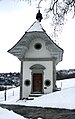 La chapelle Saint-Jost, sur le chemin de Lorette qui surplombe la Sarine et les quartiers de l'Auge et de la Neuveville