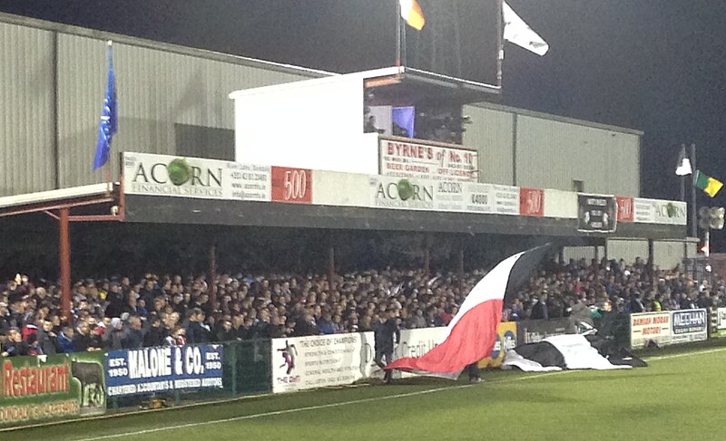 File:Oriel Park Shedside Match Night.jpg