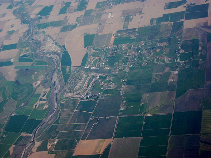 File:Aerial view of Watts-Woodland Airport and surrounding area.jpg