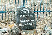 Tombstone of Mansel Carter (1902–1987).