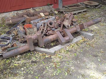 A Shay crankshaft and assorted parts at Railtown 1897 State Historic Park