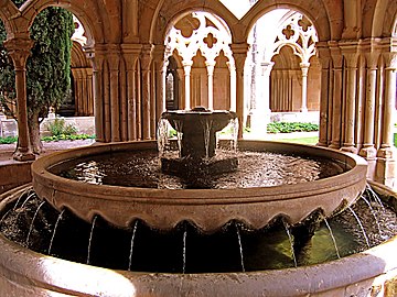 Font del claustre de Poblet