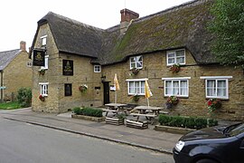 Rose and Crown public house - geograph.org.uk - 5887263.jpg