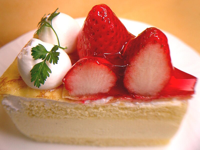 File:Strawberry crape shortcake1.JPG