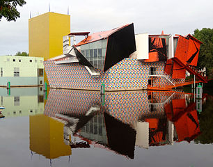 Complexity – Groninger Museum, Groningen, the Netherlands, by Alessandro Mendini with Michele de Lucci, Philippe Starck and Coop Himmelb(l)au (1994)[48]