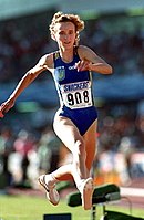 Bronzemedaillengewinnerin Inessa Krawez, vier Tage später Weitsprung-Zweite – nach einer Dopingsperre[3] wurde sie 1995 Weltmeisterin und 1996 Olympiasiegerin