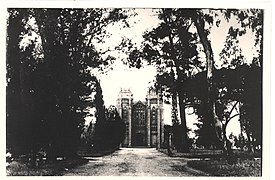 Blantyre Church in Avenue.jpg